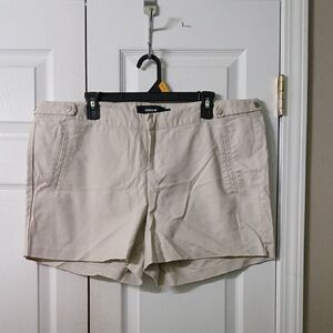 Torrid khaki tan shorts Sz 18 NWOT